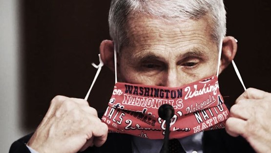 Οι Αμερικανοί βγάζουν τις μάσκες. Οι υπόλοιποι;