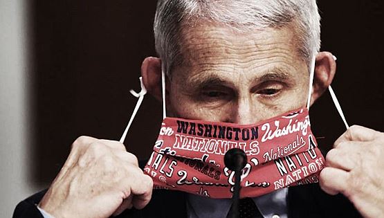 Οι Αμερικανοί βγάζουν τις μάσκες. Οι υπόλοιποι;