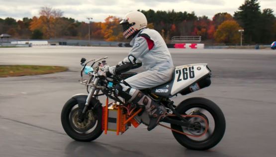 Η μοτοσικλέτα του μέλλοντος θα χρησιμοποιεί ένα επαναστατικό καύσιμο