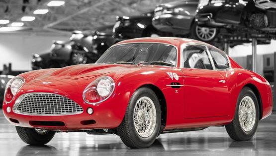 Η οδηγική απόλαυση της Aston Martin DB4 GT Zagato