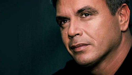 Πέθανε ο τραγουδιστής Μανώλης Λιδάκης