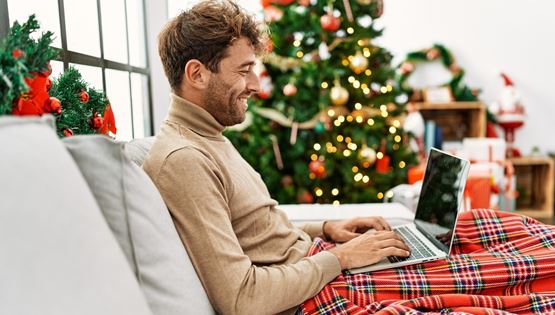 Πώς θα περάσεις ωραία Χριστούγεννα μόνος