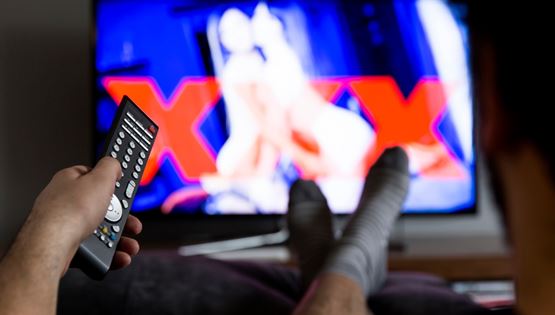 Πόσα χρήματα κερδίζουν οι ηθοποιοί ερωτικών ταινιών