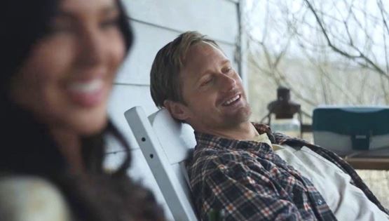 Ναι, αυτός είναι ο Alexander Skarsgård και οι 46 (!) λέξεις του στο Mr and Mrs Smith