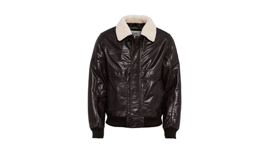 Το δερμάτινο bomber με τον γούνινο γιακά, στη σωστή τιμή