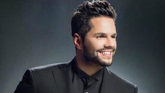 Αντιδράσεις για τραγούδι του Γιώργου Τσαλίκη σε χριστουγεννιάτικο πάρκο στα Τρίκαλα (video)