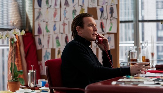 Halston: Η ιστορία του μεγαλύτερου (ίσως) Αμερικανού σχεδιαστή