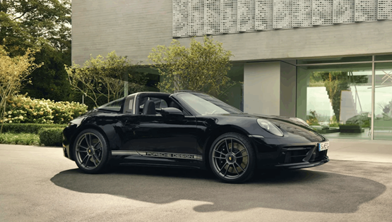 Μία συλλεκτική 911 για τα 50α γενέθλια της Porsche Design