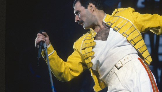 5 αστέρες της μουσικής των '80s που επηρέασαν τo στυλ μας