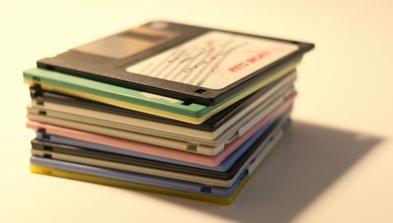 Στην Ιαπωνία γίνεται πόλεμος για τις δισκέτες