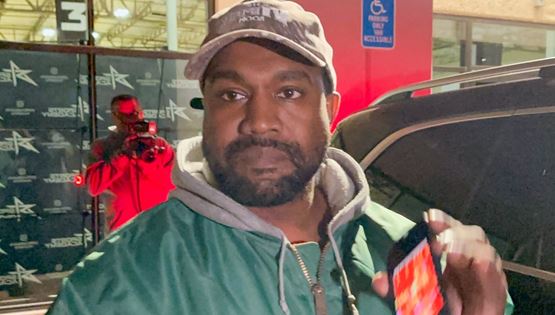 Ο Elon Musk &#39;έδιωξε&#39; τον Kanye West από το Twitter