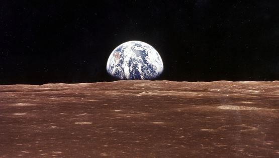 Η NASA στέλνει στρατό από μίνι ρομπότ στη Σελήνη