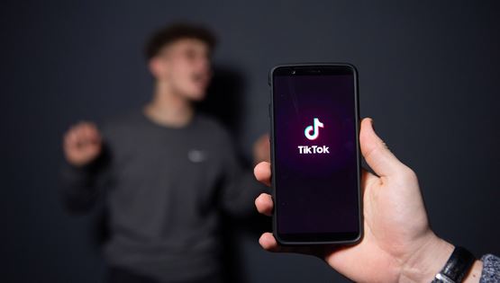 TikTok, ο μεγάλος κίνδυνος για το Facebook