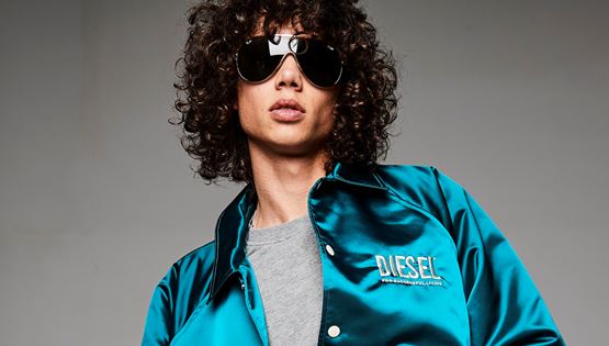 To satin bomber jacket και το &quot;άλλο&quot; bomber