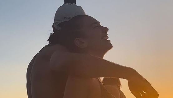 Dua Lipa και Romain Gavras μαζί στην Ελλάδα