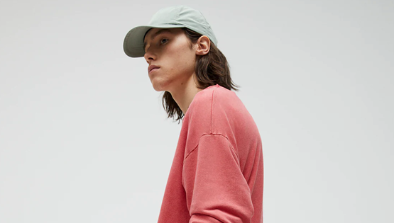 Τα πιο στιλάτα φούτερ του φετινού χειμώνα