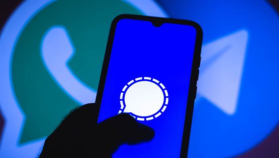 To Signal ετοιμάζει stories α λα Instagram