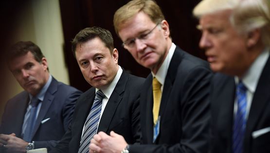 Τον Elon Musk θέλει στην κυβέρνησή του ο Donald Trump