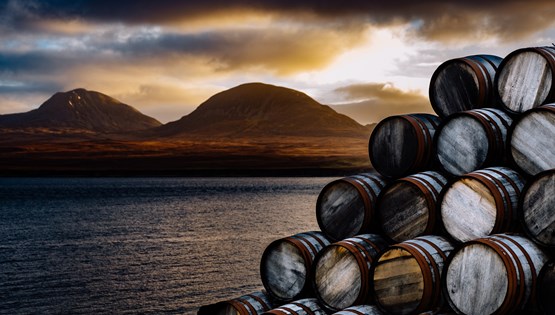 Islay, το νησί με τα μεγάλα καπνιστά ουίσκι