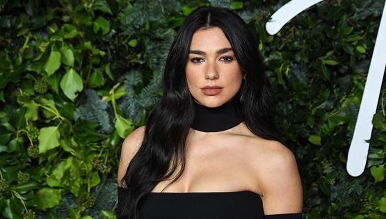 Η Dua Lipa ρίχνει άκυρο στο Μουντιάλ του Κατάρ