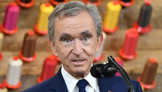 O Bernard Arnault γίνεται όλο και πιο πλούσιος