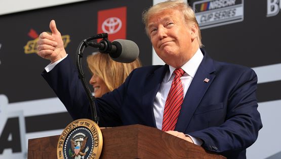 Κι αν ο Donald Trump έχει δίκιο που λέει ότι πολλοί θέλουν τη δικτατορία τους;