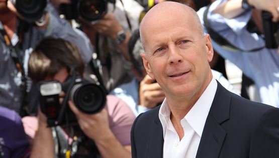 Bruce Willis, σε ευχαριστούμε που έκανες τη φαλάκρα cool