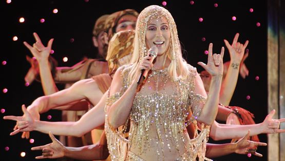 Cher: Η θεά της pop που κατέκτησε το Χόλιγουντ
