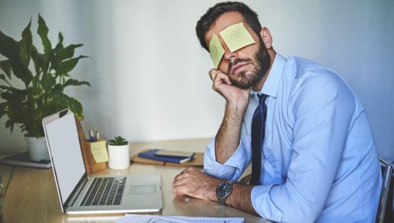 Κατατοπιστικότατος χάρτης δείχνει ποιες ηλικίες στην Ευρώπη δουλεύουν περισσότερο