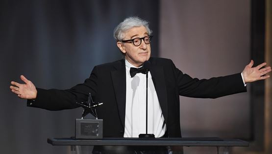 O Woody Allen αποσύρεται από τον κινηματογράφο
