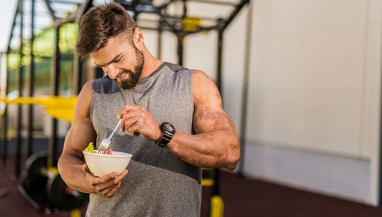 Τι πρέπει να τρως πριν από την προπόνηση για περισσότερη ενέργεια