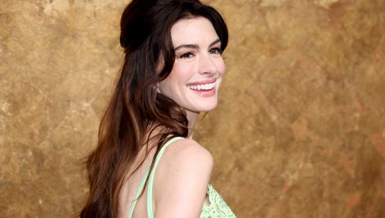 Ξεκινώντας την εβδομάδα με twerking από την Anne Hathaway