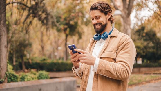 Πώς θα &#39;πειράξεις&#39; τις φωτογραφίες στο κινητό σου με τη βοήθεια της τεχνητής νοημοσύνης