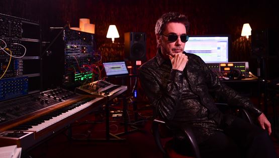 Jean-Michel Jarre, είσαι πάντα τόσο cool;