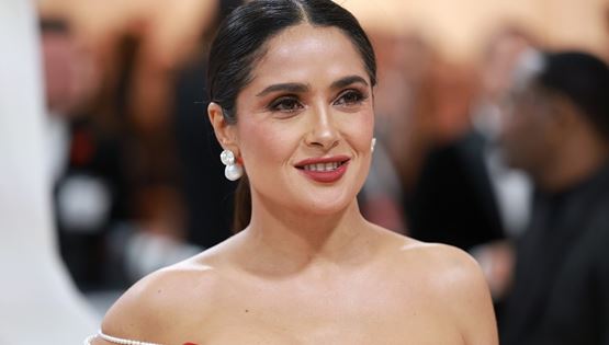 Θυμάσαι πώς έδειχνε η Salma Hayek πριν από 40 χρόνια;