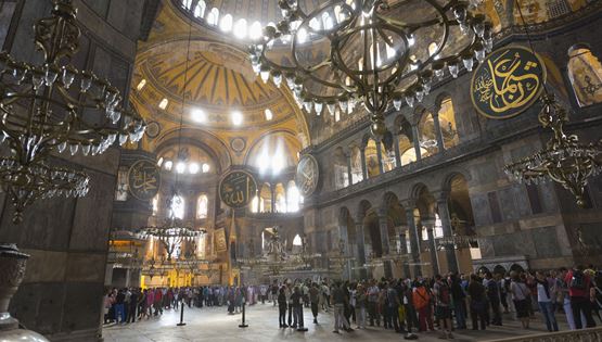 Παγκόσμια οργή εναντίον Erdogan για την Αγιά Σοφιά