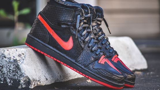 Τα customized Air Jordan 1 sneakers του Elon Musk