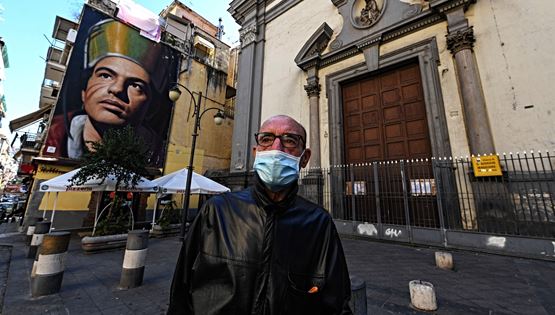 Οι θεωρίες συνωμοσίας καλπάζουν εν μέσω κορονοϊού