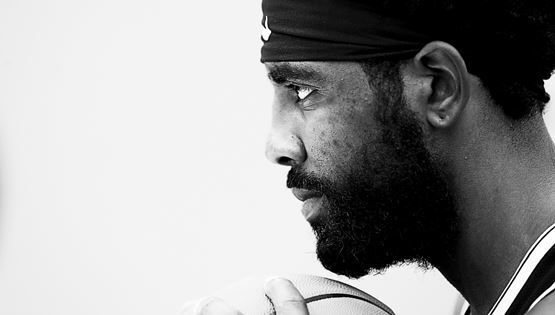 O Kyrie Irving, το εμβόλιο και ένας πονοκέφαλος για το ΝΒΑ