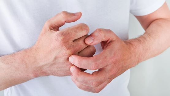 Είναι επικίνδυνο να κάνουμε κρακ στα δάχτυλά μας;