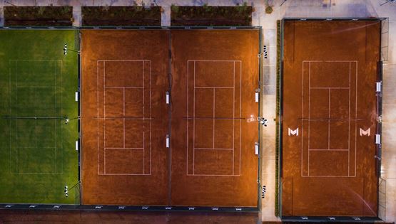 Στο Costa Navarino (και) για τένις