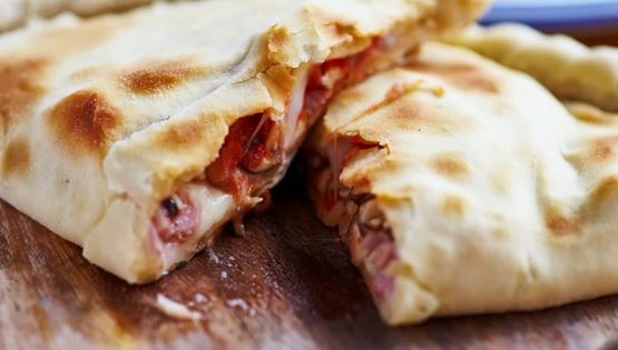 Πώς θα φτιάξεις το τέλειο ναπολιτάνικο καλτσόνε