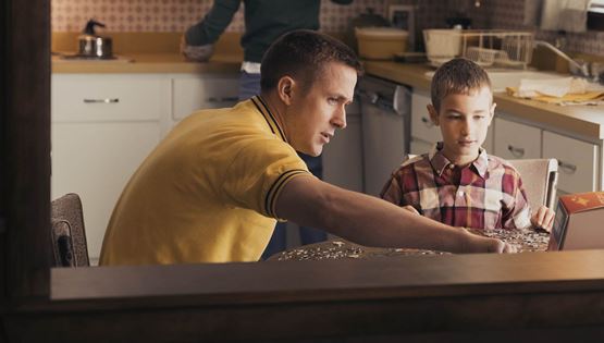 Φόρος τιμής στα 60s τα ρούχα του Ryan Gosling στο First Man