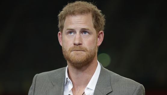 H ασέβεια του πρίγκιπα Harry προς τον βασιλιά Κάρολο