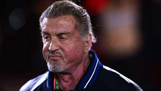 Είδαμε τον 79χρονο Sylvester Stallone στο γυμναστήριο και μας έπεσε το σαγόνι (βίντεο)