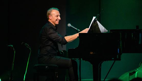 Για τον Μίνωα Μάτσα, η γυναίκα είναι τα πάντα