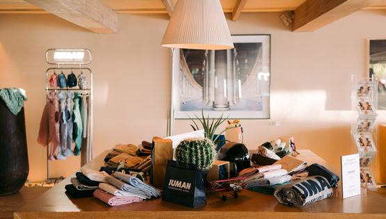 Το Esquire Summerhouse γιόρτασε με το Iuman το μοντέρνο ανδρικό στιλ