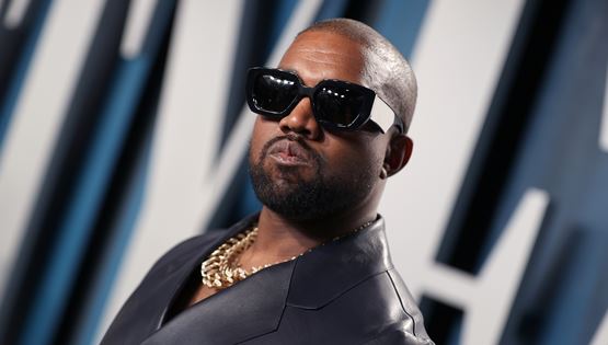 O Kanye West δημοσίευσε βίντεο με τη Bianca Censori σχεδόν γυμνή