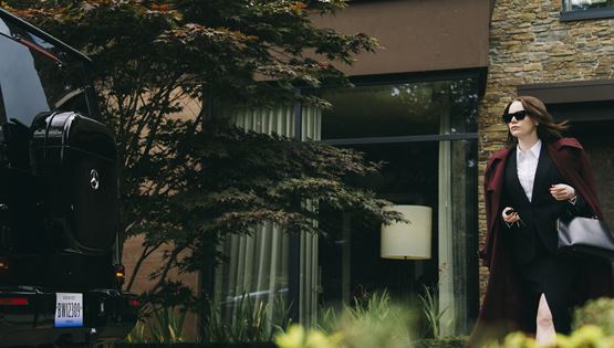 Μόλις είδαμε το πρώτο trailer του Bugonia, της νέας ταινίας του Γιώργου Λάνθιμου