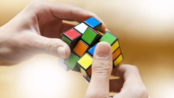 Πώς θα γίνεις άσος στον κύβο του Rubik